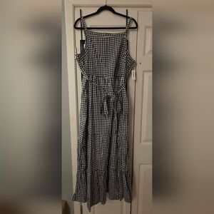 2X Old Navy Black and White Gingham Maxi Dress